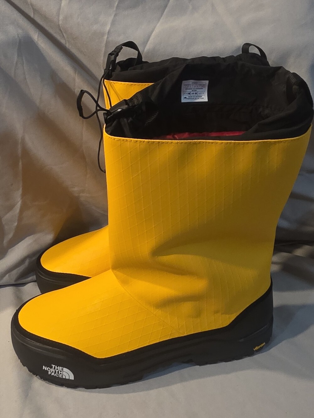 The North Face Base Camp 200 WP Boot Summit Gold Men SZ 14 NWOB Defect - Picture 3 of 9